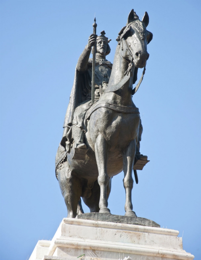 Estatua Fernando III. Sevilla