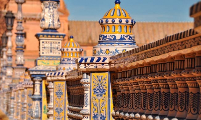 Ceramics in Plaza España